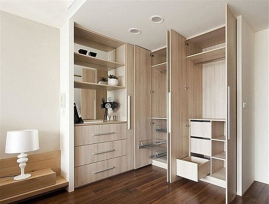 換季衣柜收納整理怎么做？9步讓衣物井然有序