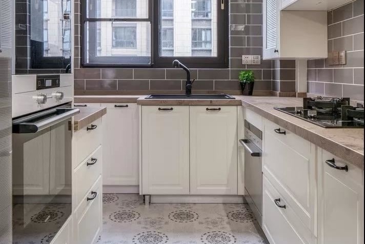 老房翻新4大裝修要點和2大注意事項，這些地方不能?。?/></a></div><div   id=